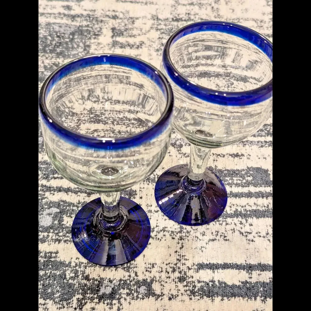 STUNNING Mexico Hand-Blown Blue Cobalt Wine Glasses-GREAT CONDITION - Picture 1 of 5